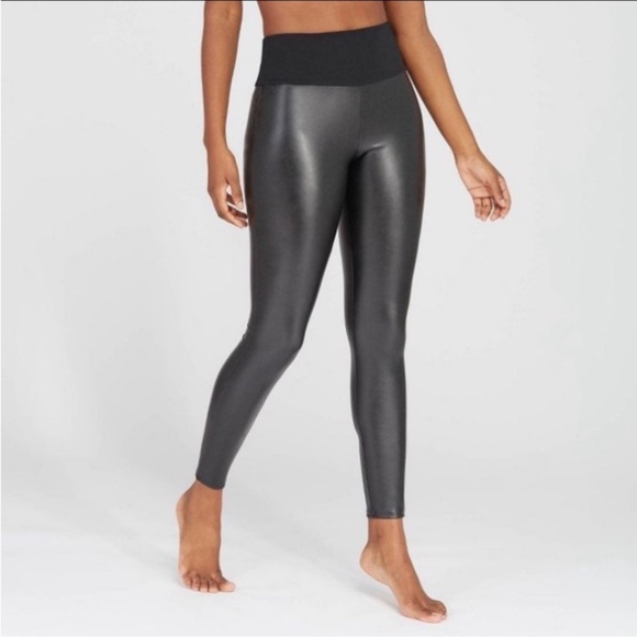 SPANX ASSETS ALL OVER BLACK FAUX LEATHER PLUS SIZE SHAPING LEGGINGS **NWT** - Picture 3 of 6